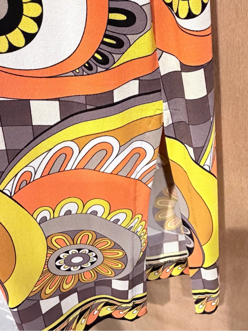 Retro Print Sleeveless Midi Dress in Orange and Yellow - Picture 4 of 4